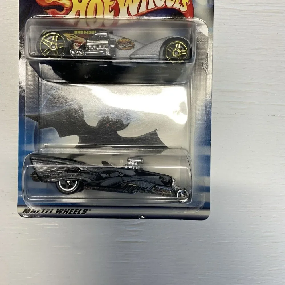 HOT WHEELS 2 CAR PACK HALLOWEEN HIGHWAY  - '57 ROADSTER New